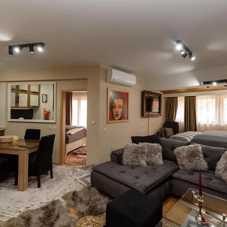 Stylish Flat In Front Of Gondola Apartment *